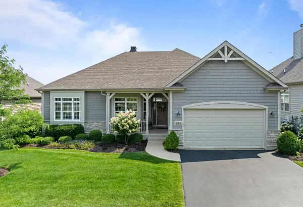 151 Lake Vista CIRCLE #51, Fontana, WI 53125