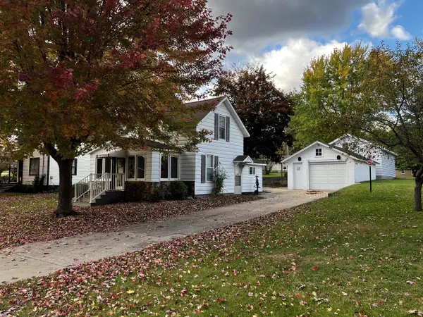 302 E Park STREET, Neshkoro, WI 54960