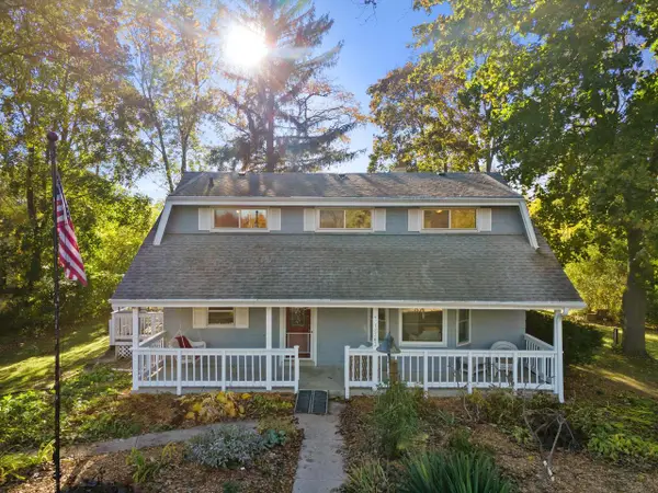 12763 N East Shoreland DRIVE, Mequon, WI 53092