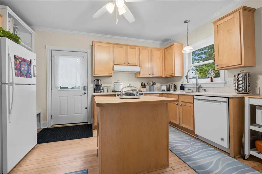 328 Ontario AVENUE, Sheboygan, WI 53081 - Image #2