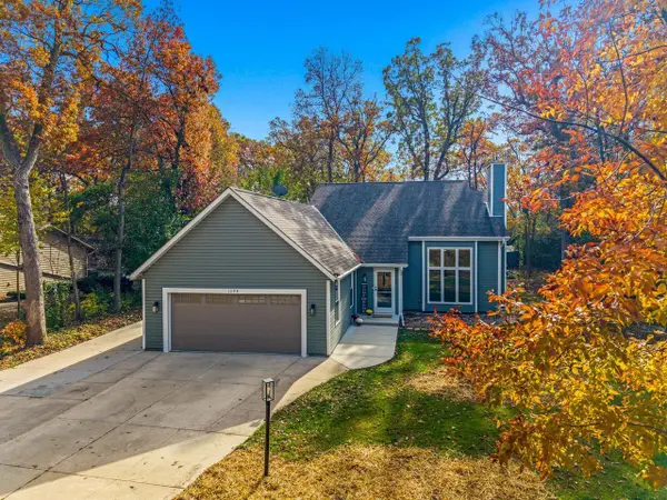 1298 Wilderness TRAIL, Delafield, WI 53018