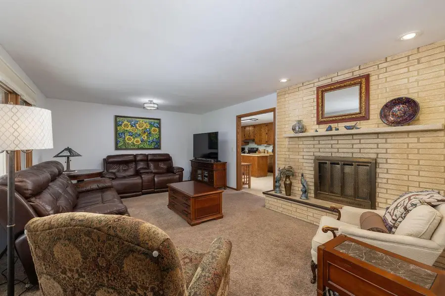 N1394 Red Oaks DRIVE, La Crosse, WI 54601 - Image #3