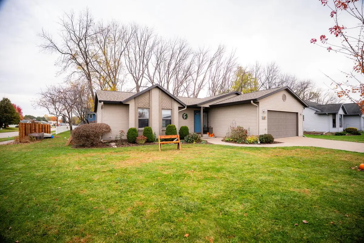 137 Marigold LANE N, West Salem, WI 54669 - Image #1