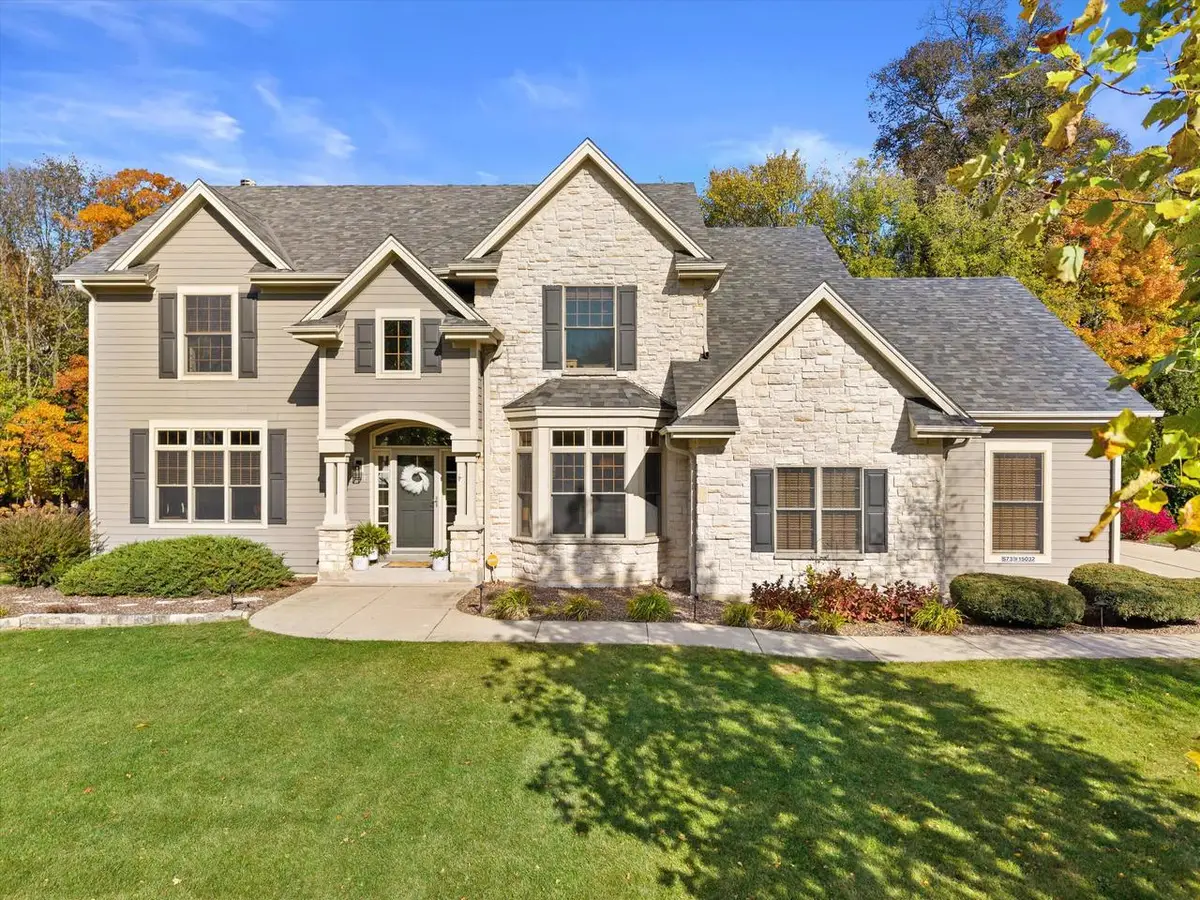 S73W15032 Cherrywood DRIVE, Muskego, WI 53150 - Image #1