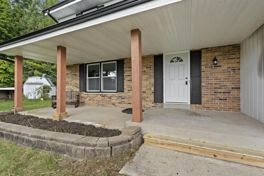 S80W23790 Parkview DRIVE, Big Bend, WI 53103 - Image #2