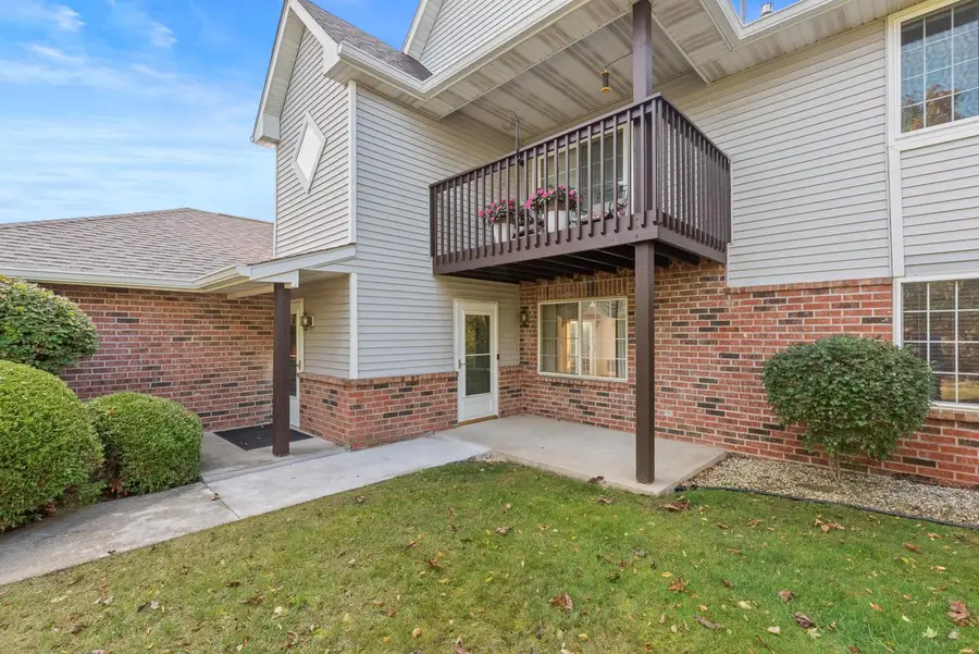 170 W Aspen COURT ##6, Oak Creek, WI 53154 - Image #2