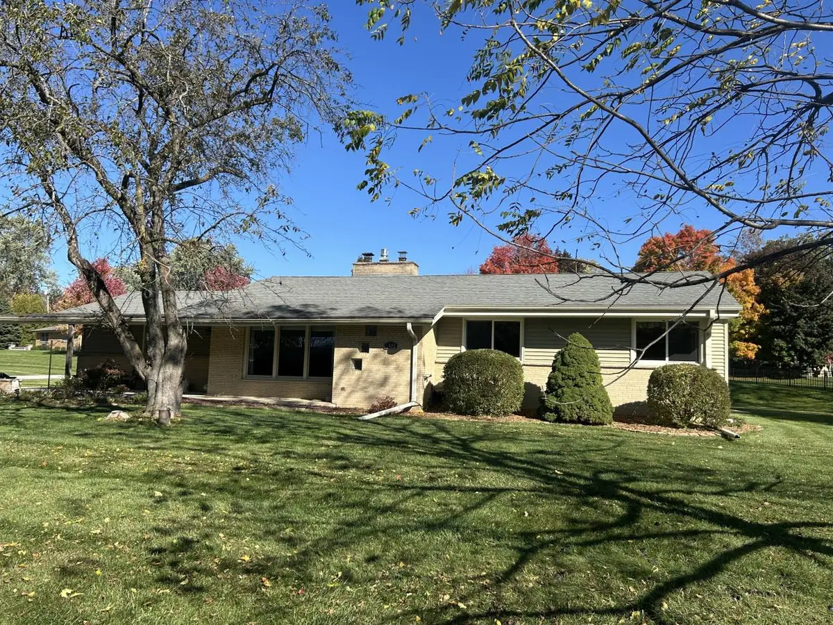 3500 Westwood DRIVE, Brookfield, WI 53005 - Image #1