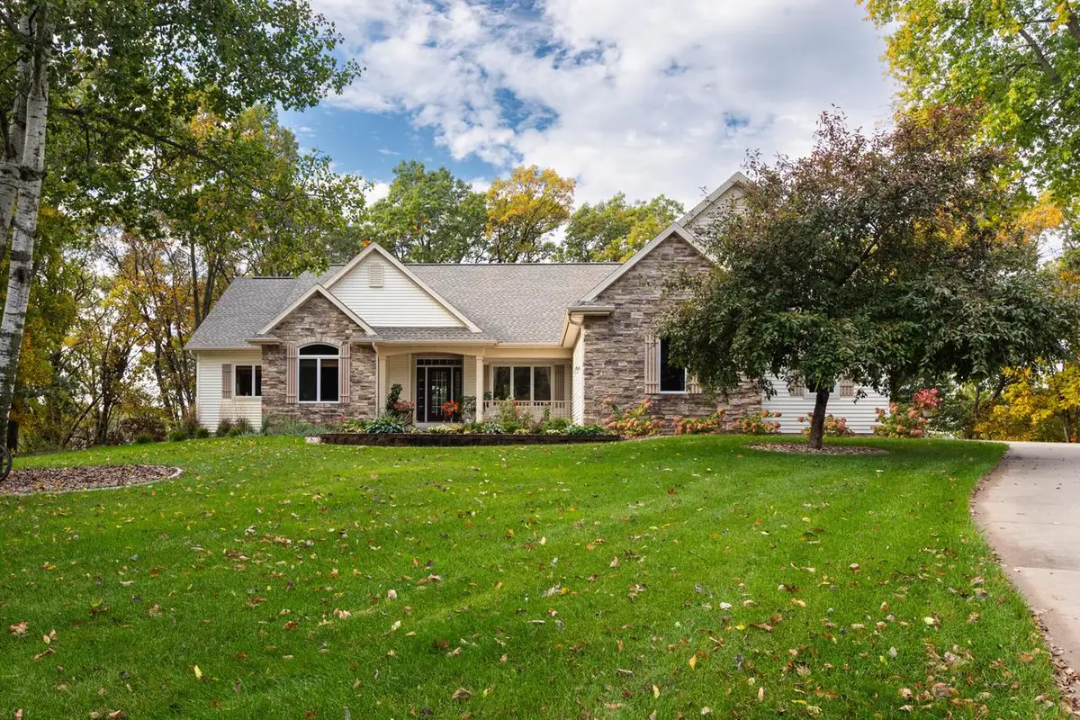 W7509 Castle Heights DRIVE, Holmen, WI 54636 - Image #1