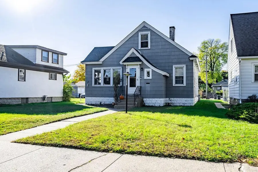 2427 Loomis STREET, La Crosse, WI 54603 - Image #2