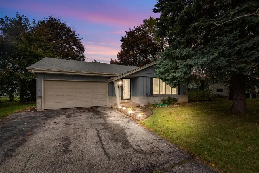 W174N9287 Joper ROAD, Menomonee Falls, WI 53051 - Image #2
