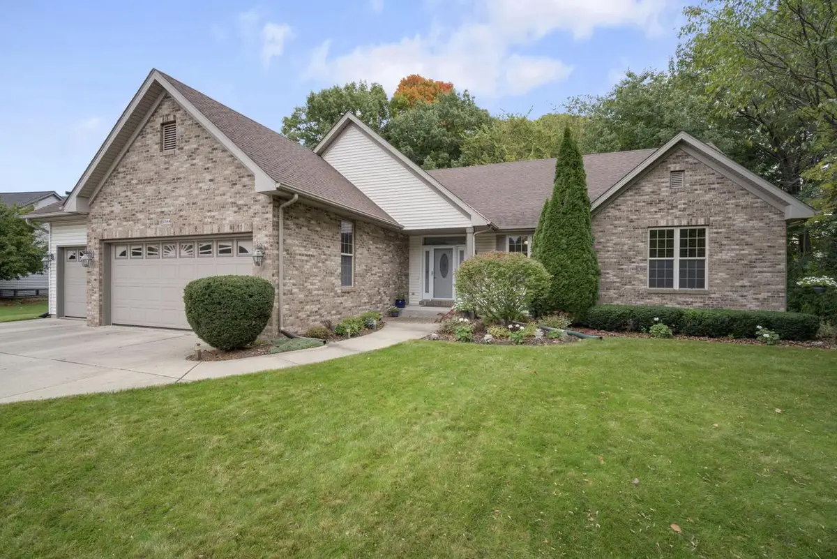 W144N10010 Sun Valley TRAIL, Germantown, WI 53022 - Image #1