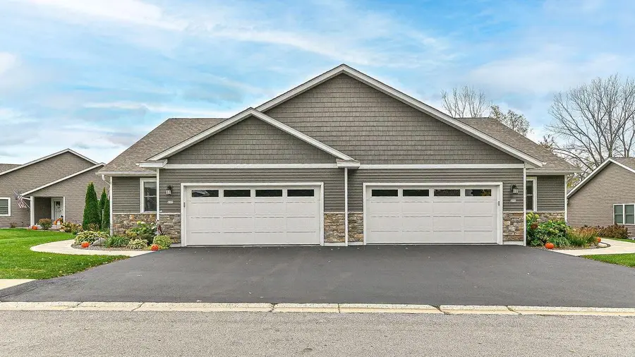 317 Trailview CROSSING #15, Waterford, WI 53185 - Image #2