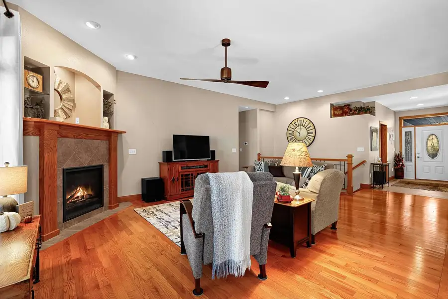 W5600 Stone Hill ROAD, La Crosse, WI 54601 - Image #2