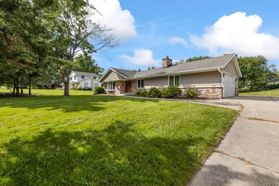 15620 Vernon DRIVE, Brookfield, WI 53005 - Image #2