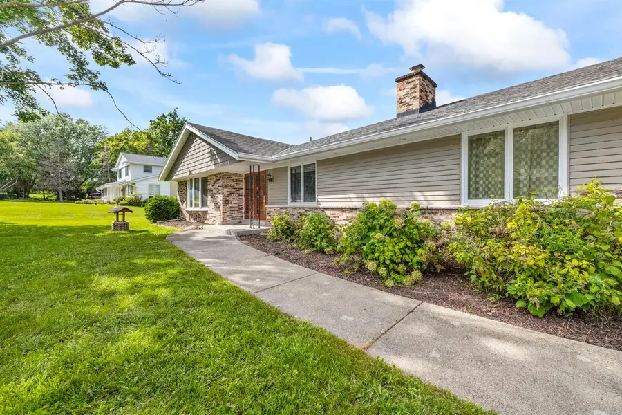 15620 Vernon DRIVE, Brookfield, WI 53005 - Image #3