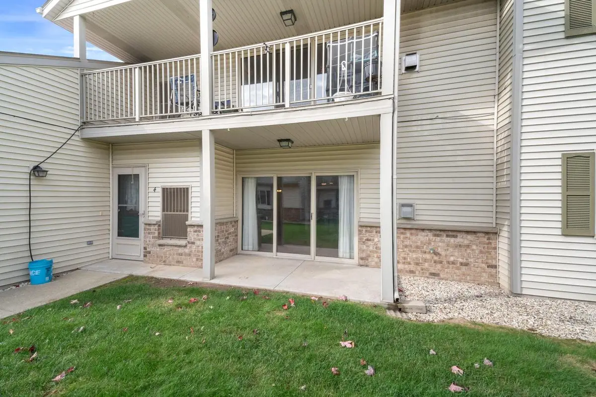 916 Roseland DRIVE #3, Kewaskum, WI 53040 - Image #1