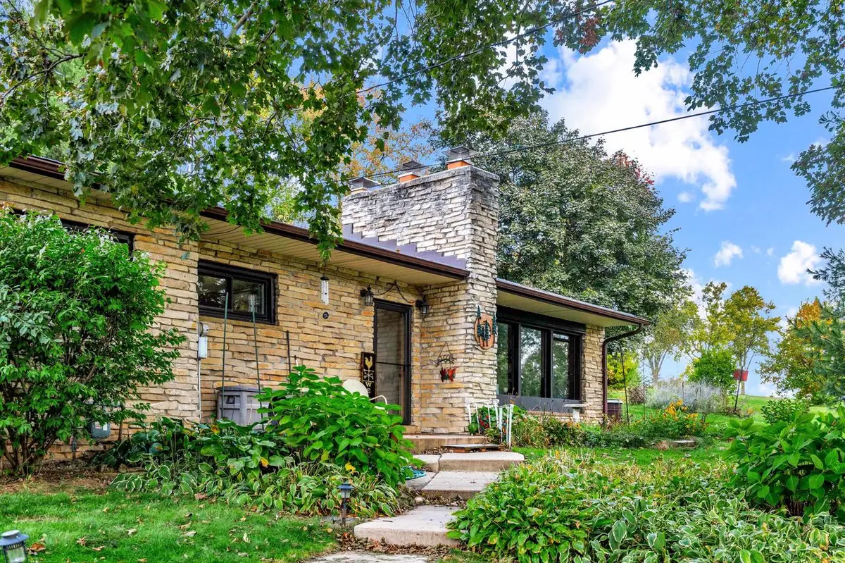 416 Bidwell AVENUE, Waukesha, WI 53188 - Image #1