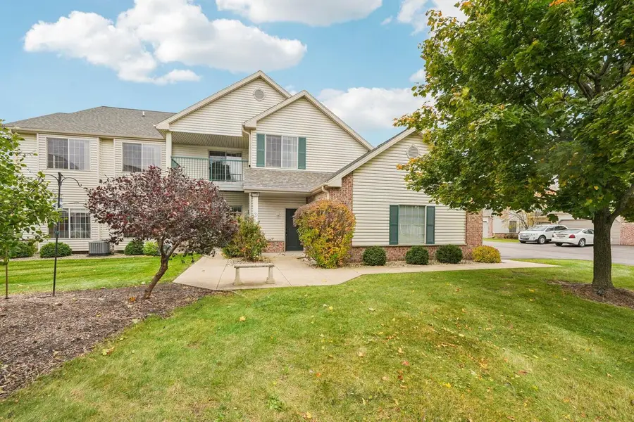 120 Pheasant RUN #D, Johnson Creek, WI 53038 - Image #3