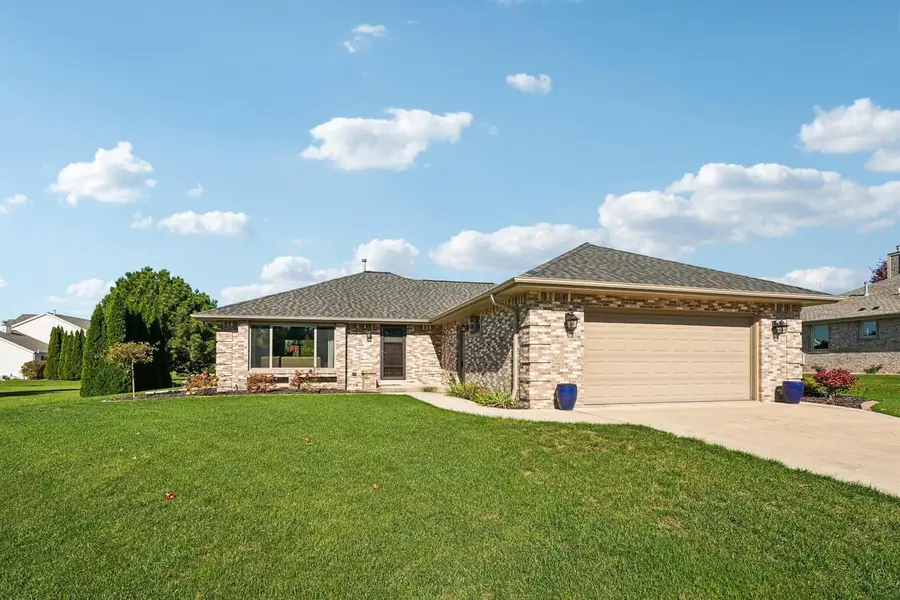 3910 E Greenway DRIVE, Oak Creek, WI 53154 - Image #3