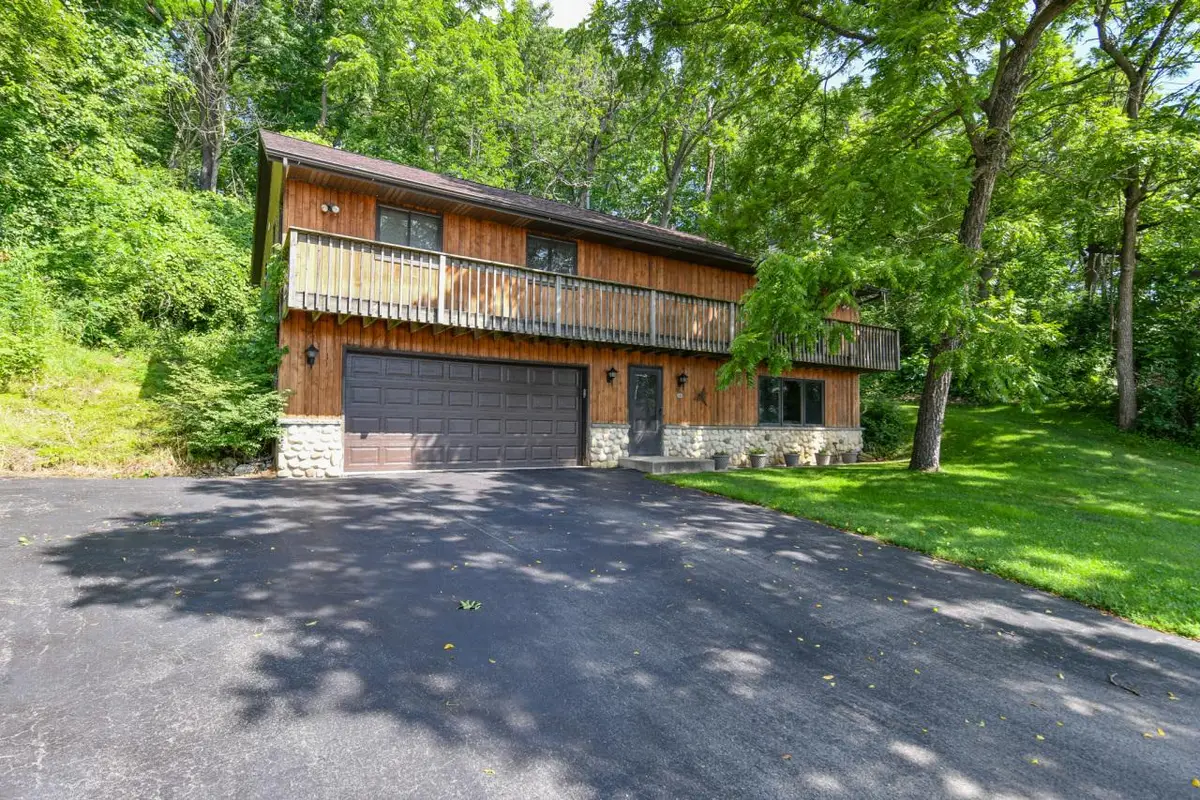 142 Riverside DRIVE, Waterford, WI 53185 - Image #1