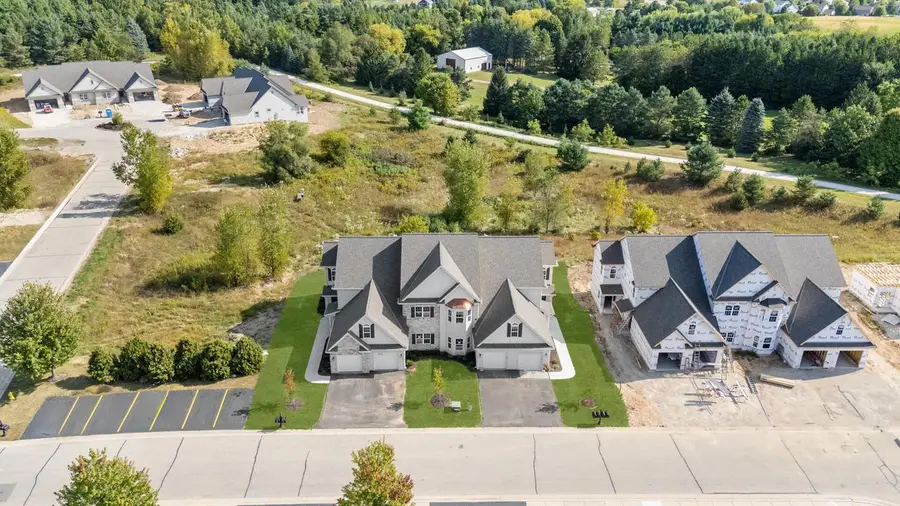 1844 Woodland WAY #431-1, Slinger, WI 53086 - Image #3