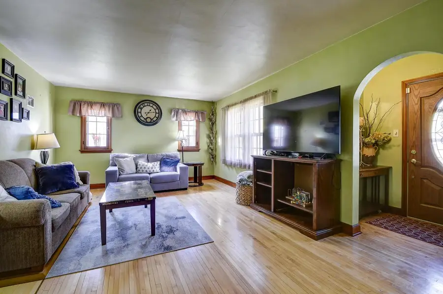 215 North AVENUE, Kewaskum, WI 53040 - Image #2