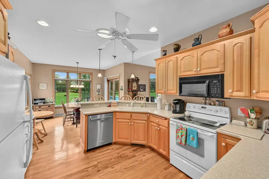 N91W27362 Red Fox RUN, Hartland, WI 53029 - Image #3