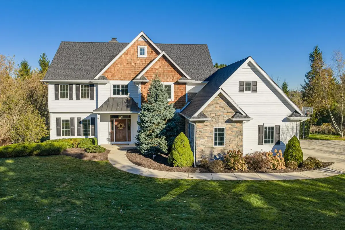 11012 Cedar Creek ROAD, Cedarburg, WI 53012 - Image #1