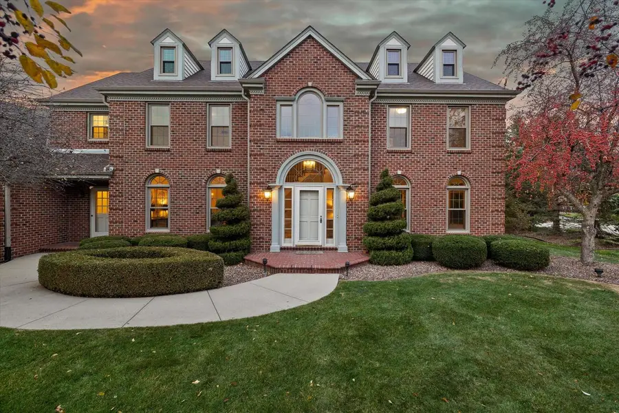 9254 W Wyndham Hills COURT, Franklin, WI 53132 - Image #2