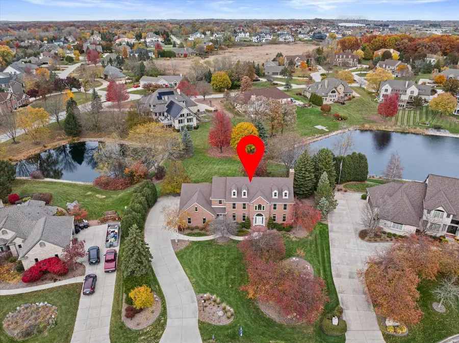 9254 W Wyndham Hills COURT, Franklin, WI 53132 - Image #3