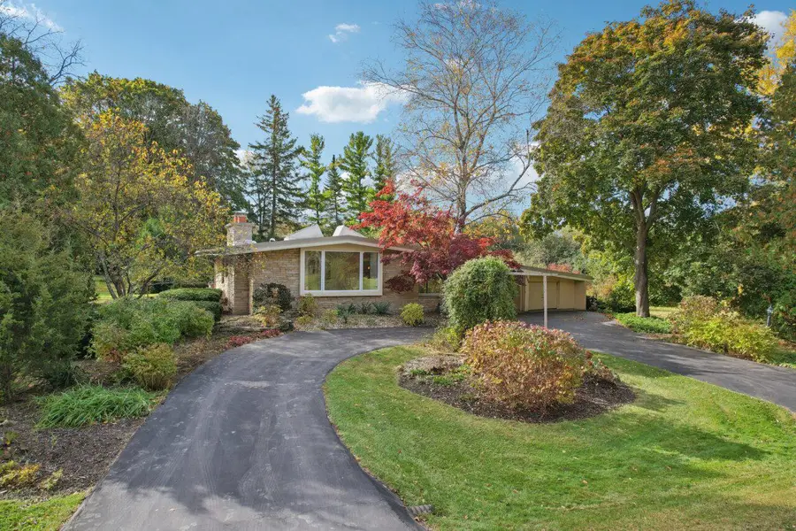 5105 W Arrowwood ROAD, Mequon, WI 53092 - Image #2