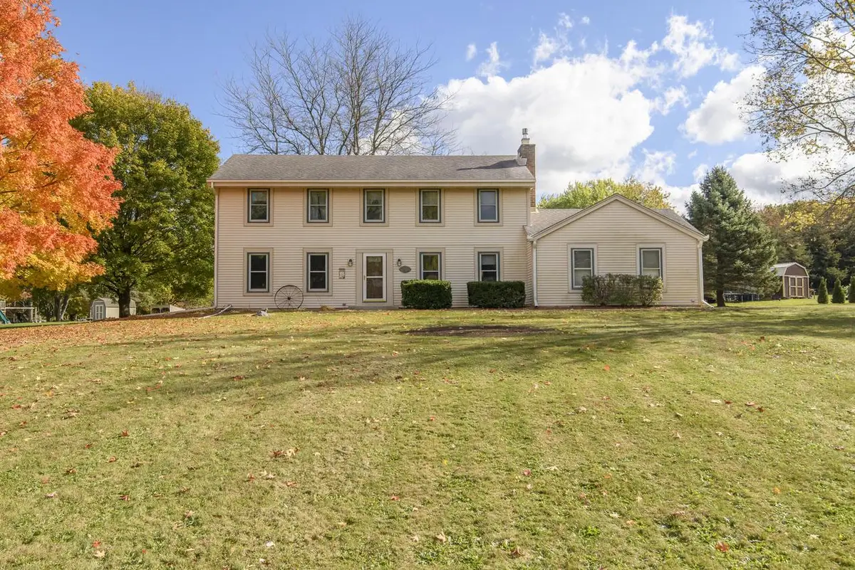 W327S6938 Ashton WAY, Mukwonago, WI 53149 - Image #1