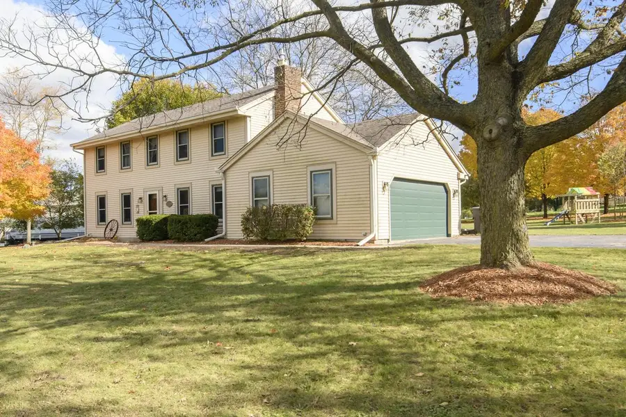 W327S6938 Ashton WAY, Mukwonago, WI 53149 - Image #2