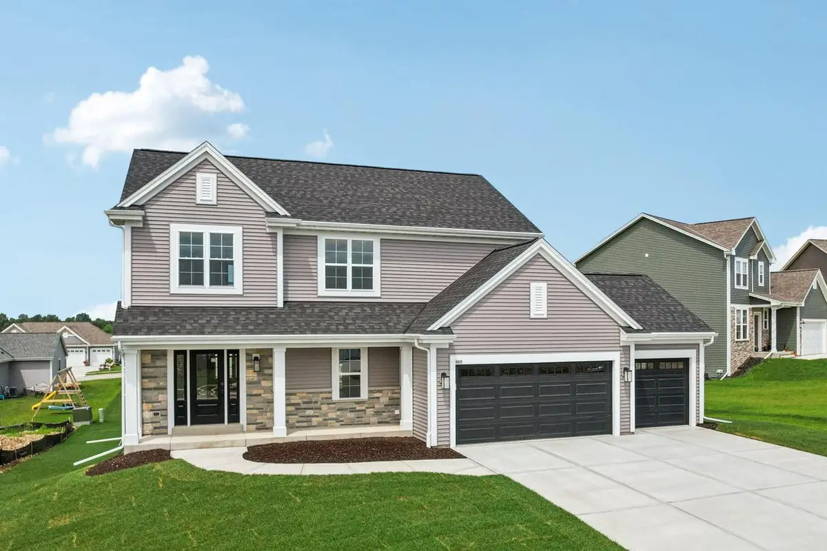 665 Mary WAY, Slinger, WI 53086 - Image #1