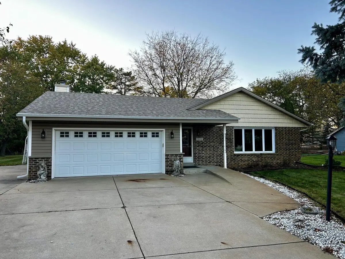 7850 Scenic View DRIVE, Waterford, WI 53185 - Image #1