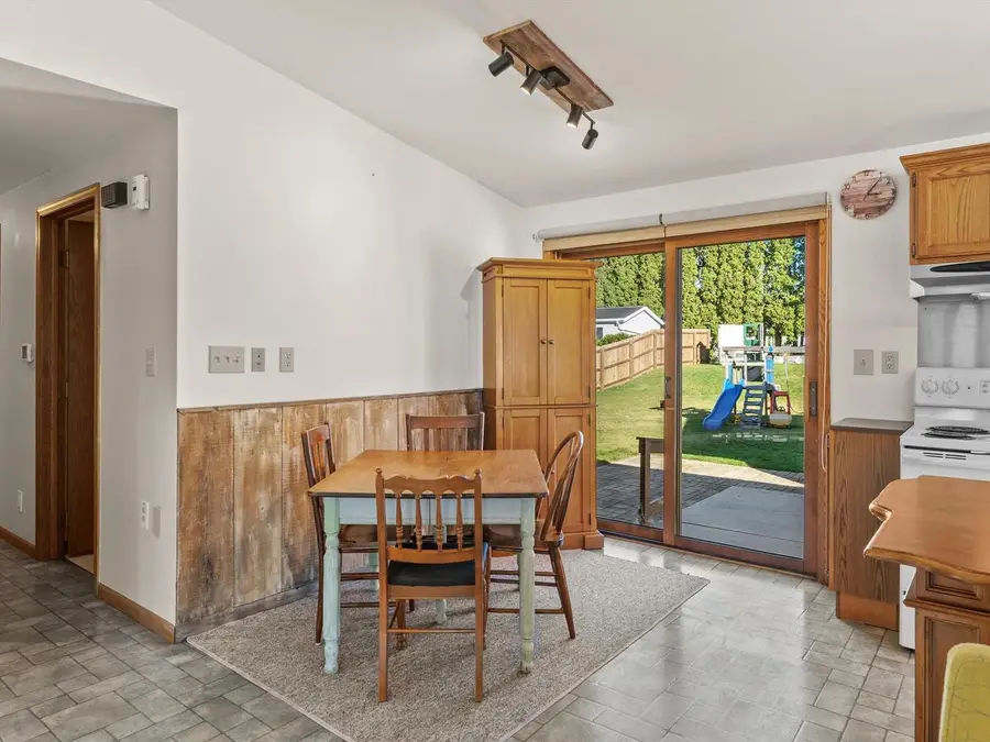 2225 S 12th STREET, Manitowoc, WI 54220 - Image #2