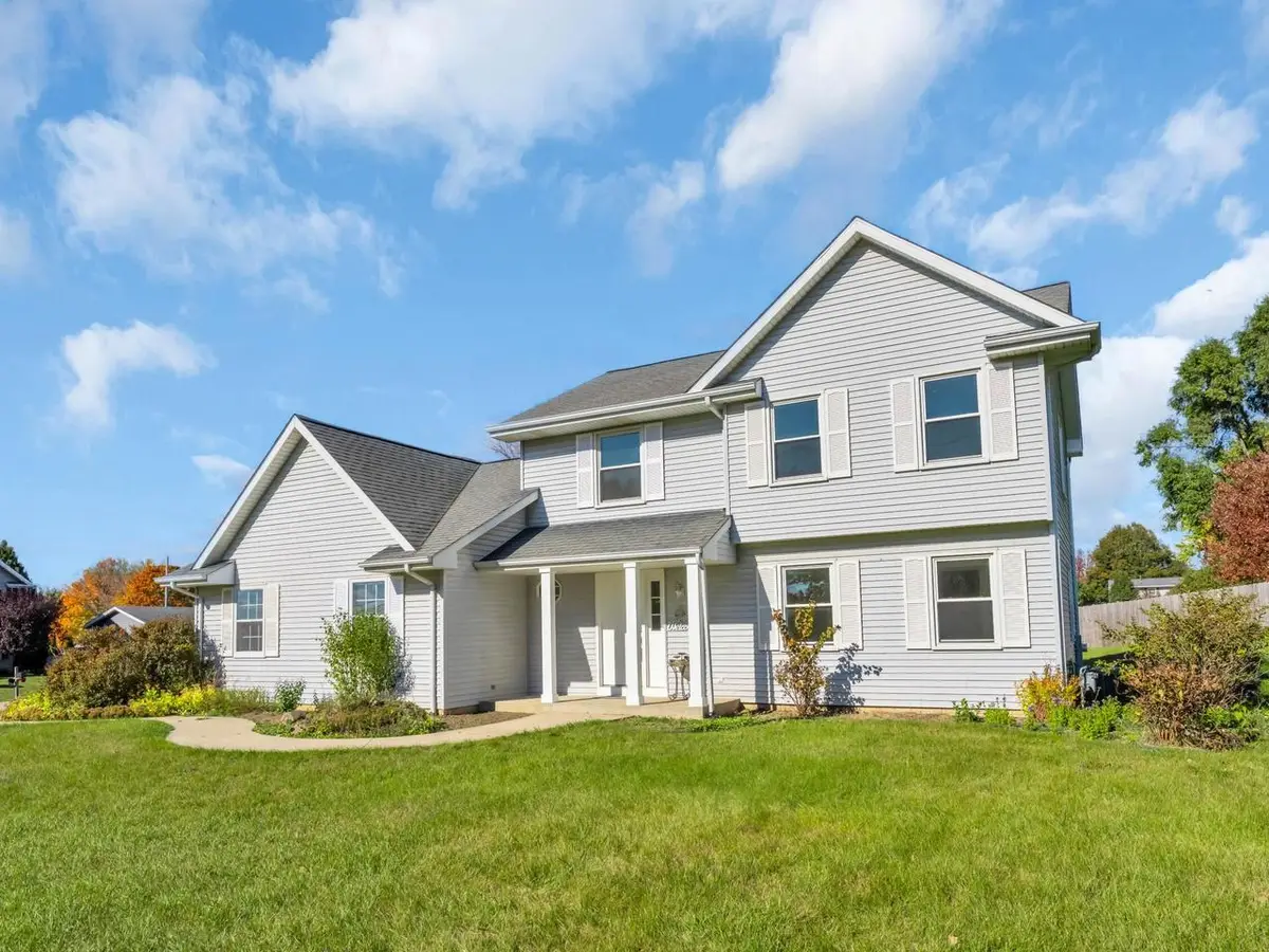 808 Weiler ROAD, Burlington, WI 53105 - Image #1