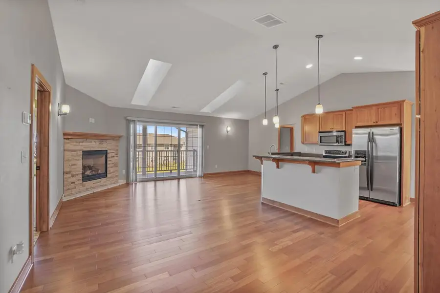 1632 Grey Fox TRAIL #22, Mukwonago, WI 53149 - Image #2