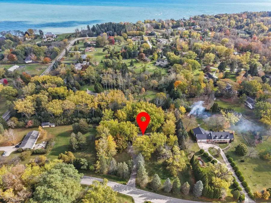 11118 N Pebble LANE, Mequon, WI 53092 - Image #2