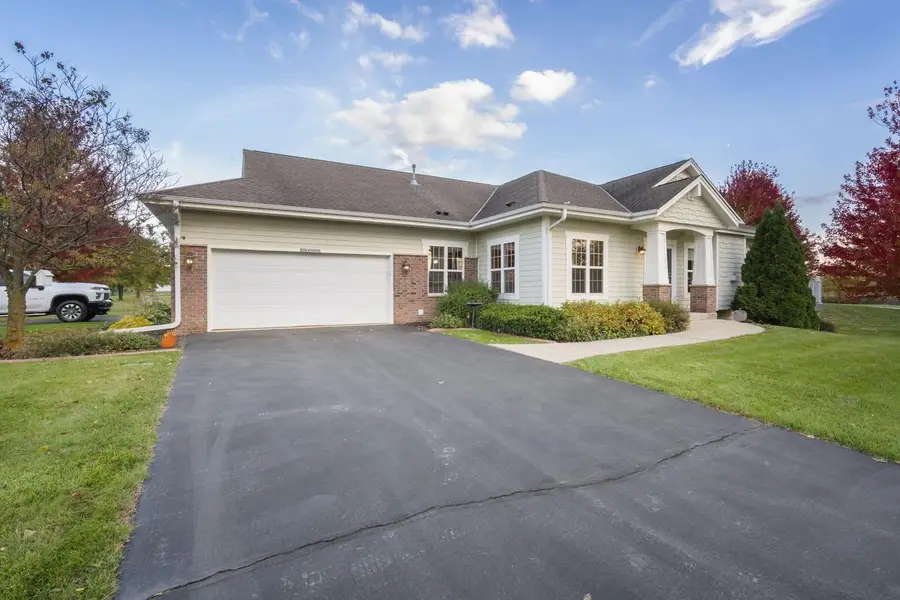 S70W15770 Sandalwood DRIVE, Muskego, WI 53150 - Image #2