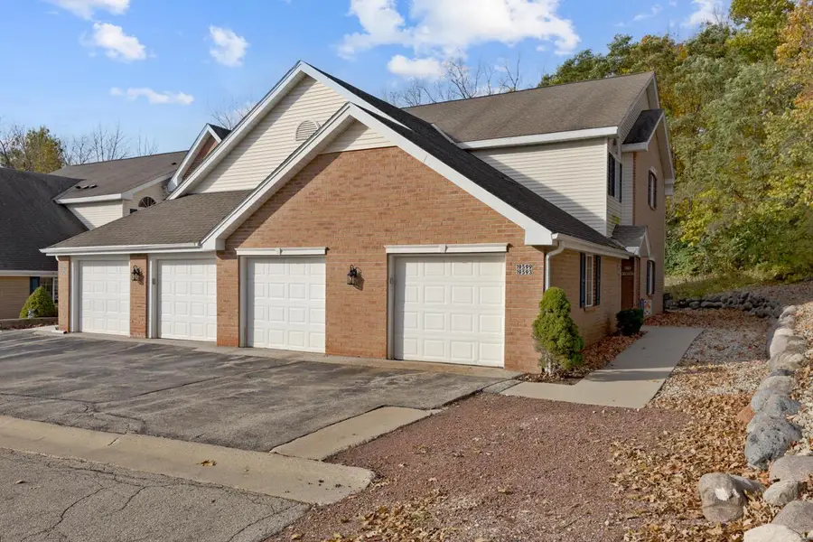 S77W19599 Lakewood DRIVE, Muskego, WI 53150 - Image #2