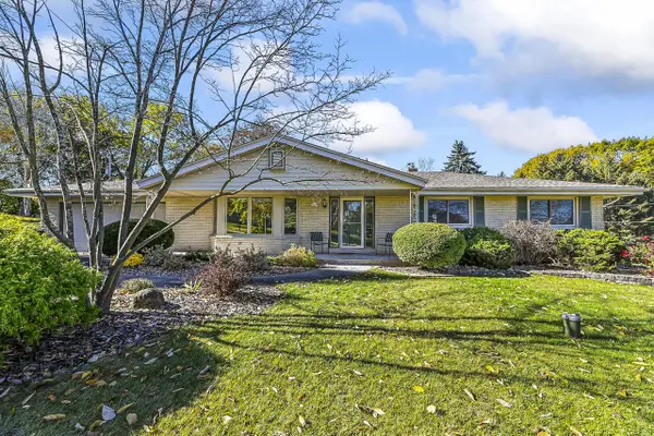 W279N4997 S Courtland CIRCLE, Pewaukee, WI 53072