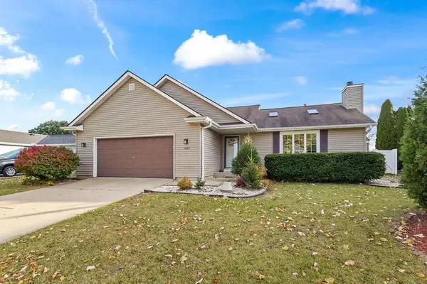 1003 W Finch LANE, Oak Creek, WI 53154