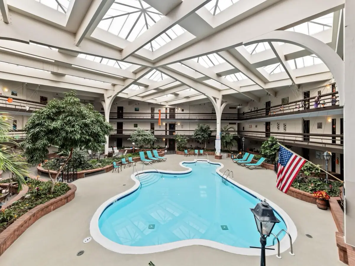 5200 S Tuckaway BOULEVARD #249C, Greenfield, WI 53221 - Image #1