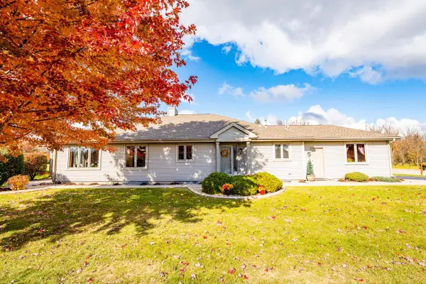 W174N8125 Shady LANE, Menomonee Falls, WI 53051