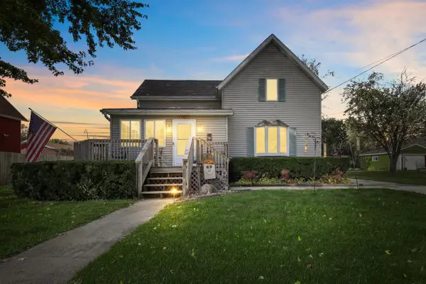 7337 N Vine STREET, Lannon, WI 53046