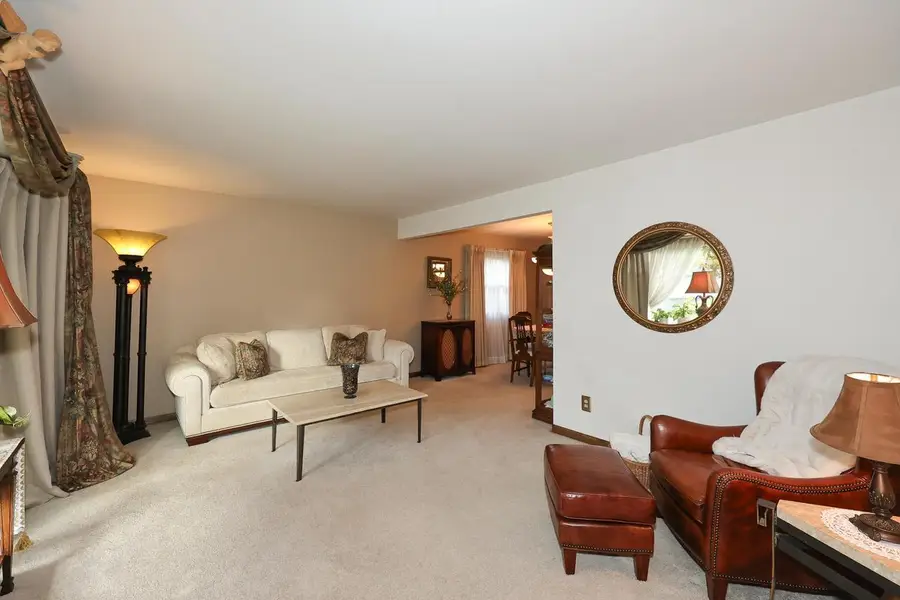 S68W13586 Bristlecone LANE, Muskego, WI 53150 - Image #3