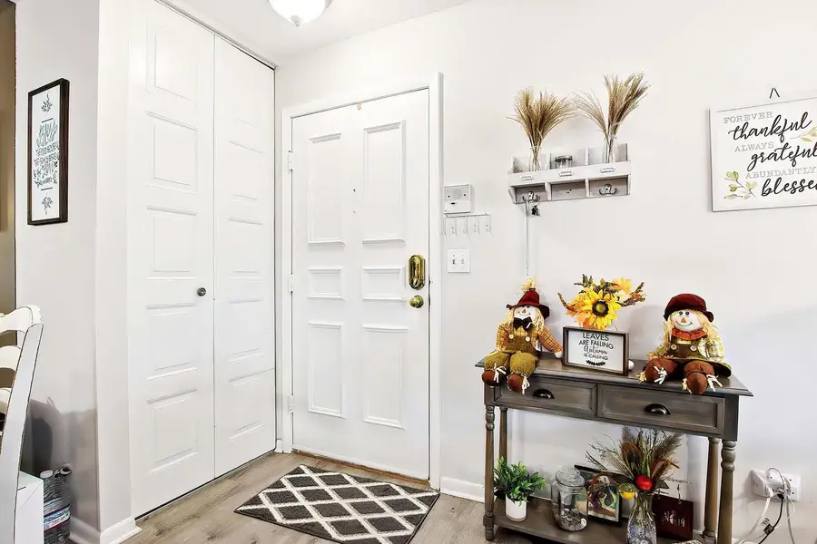 118 Evelyn LANE, Lake Geneva, WI 53147 - Image #3