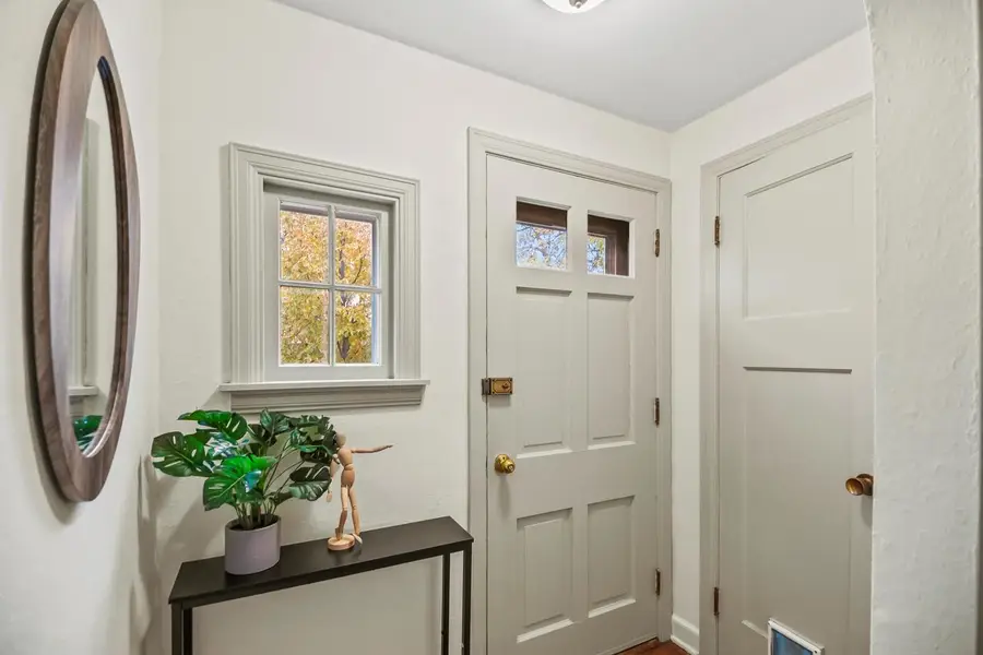 4941 N Hollywood AVENUE, Whitefish Bay, WI 53217 - Image #2