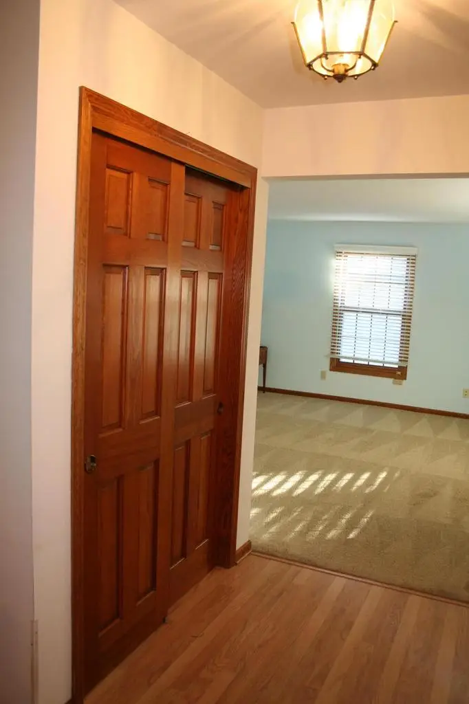 3427 E Elmwood DRIVE, Elmwood Park, WI 53405 - Image #3